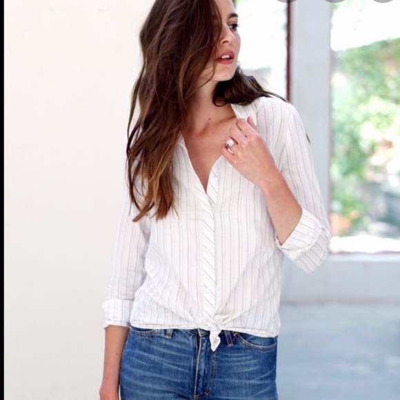 lace sleeve white top